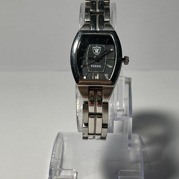 Las Vegas Raiders NFL Stainless-Steel Bracelet Watch by Fossil !!NEW!! (RARE) - Picture 7 of 10
